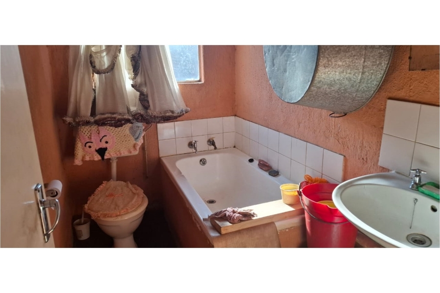 2 Bedroom Property for Sale in Thabong Free State